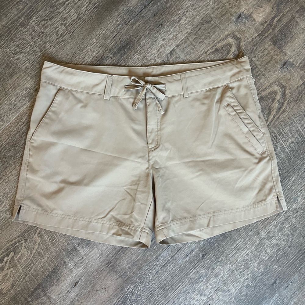 Magellan Outdoor 5.5” inseam quick dry shorts